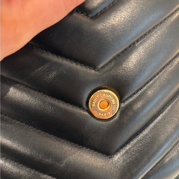 Yves Saint Laurent Black Quilted Leather Bag Medium Lou Lou - Picture 10 of 16